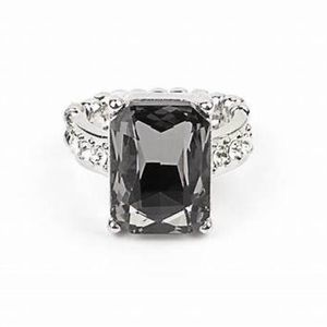 ❣️Large silver smoky gray  and white rhinestone ring❣️*